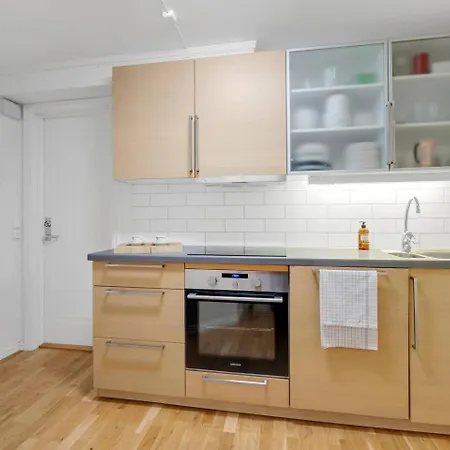 Arctic Hilltop - 3 Τρόμσο